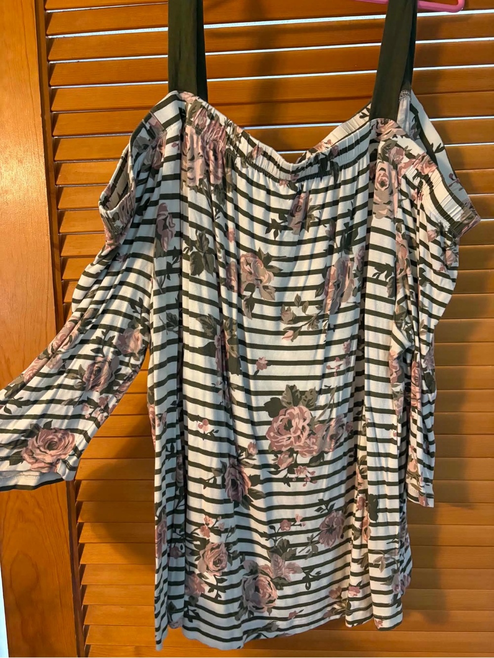 Off the shoulder Long-sleeve strappy top